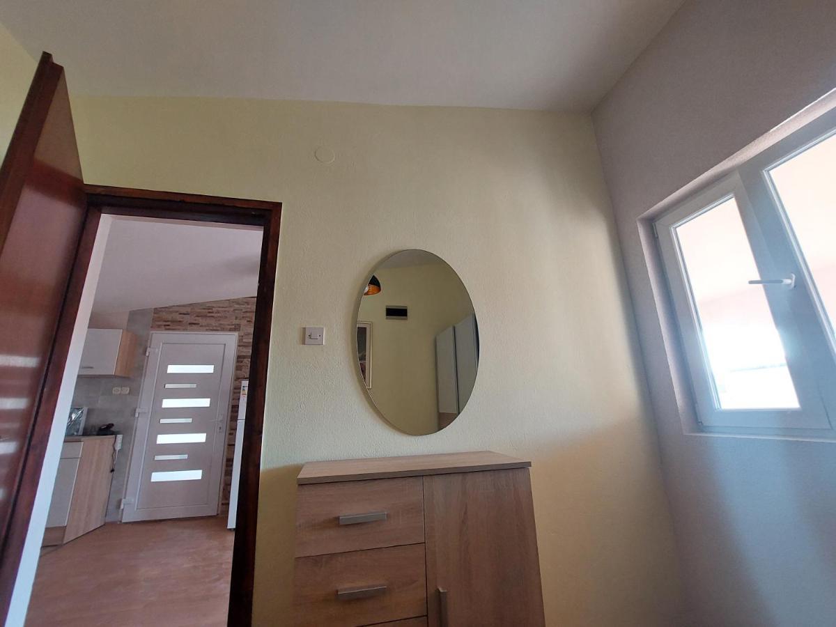Apartmani Piskoric Vir Exterior foto